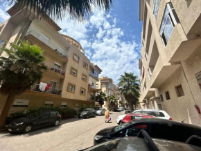 CONÇU FRAIS à côté de LA MER - quartier agréable - wifi